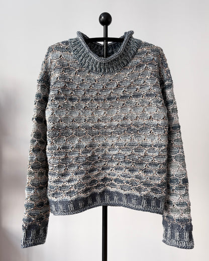 CREW NECK SWEATER